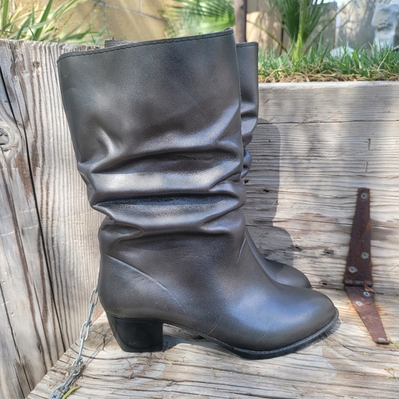 Vintage Silver Gray Womans Boots 8 - Picture 2 of 7